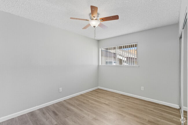 2BR, 1.5BA - 925SF - 2nd Bedroom