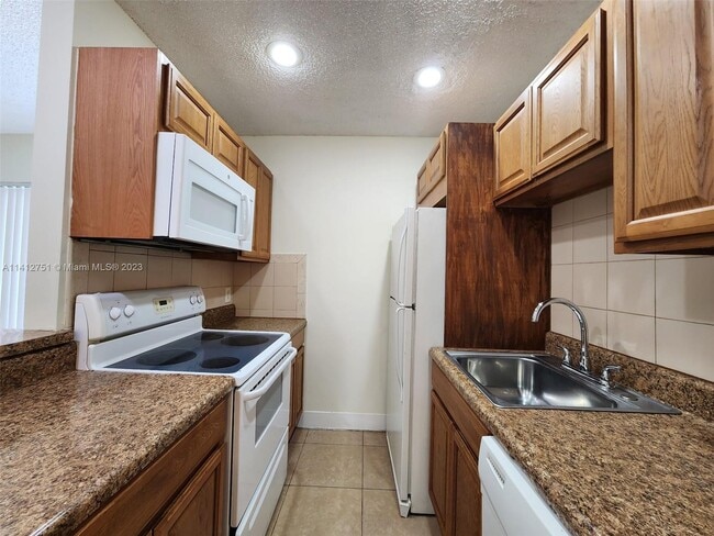 Photo - 6 Crossings Cir