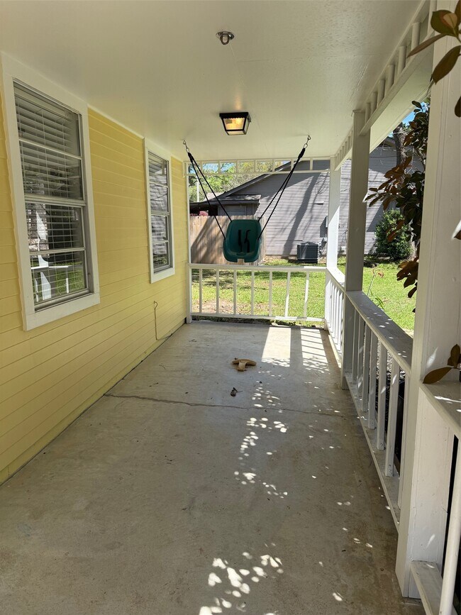 Photo - 615 Texas St