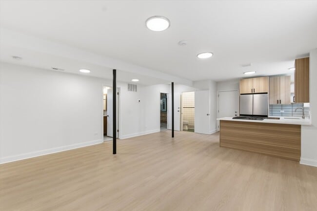 Photo - 5915 N Milwaukee Ave Unit G