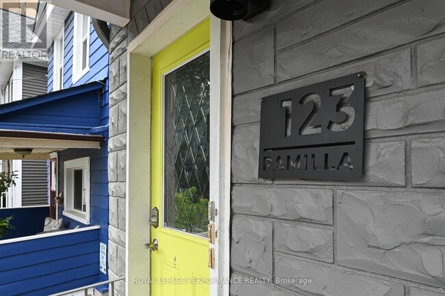 Photo - 123 Pamilla St