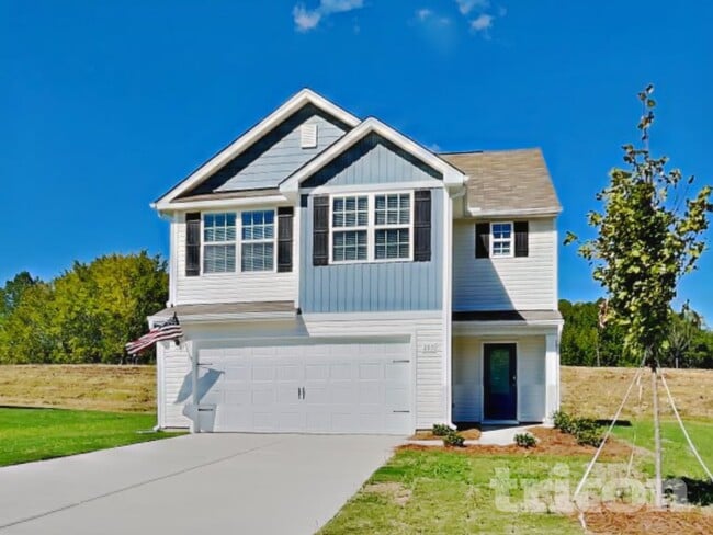 Photo - 205 Coleshill Rd