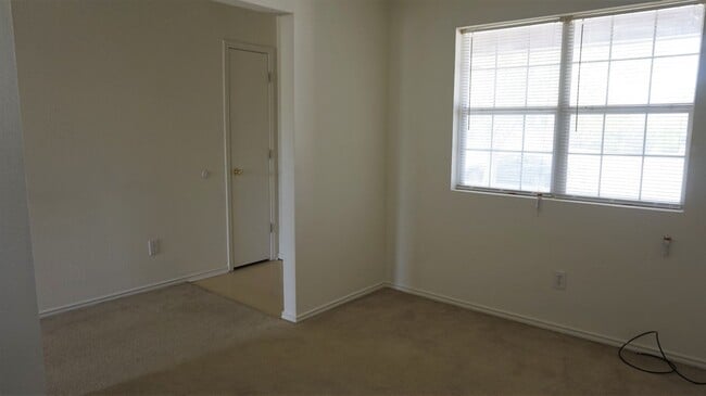 Photo - 4600 Greyhound Dr