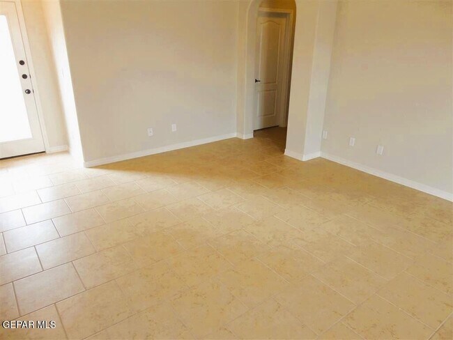 Photo - 14254 Earl Chokiski