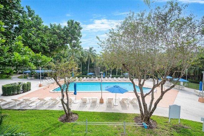 Photo - 2851 NE 183rd St Unit 404E