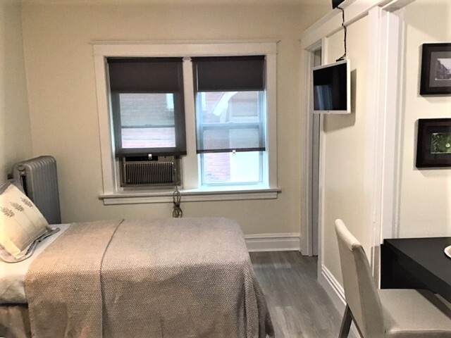 Building Photo - 4349 Forest Park Ave