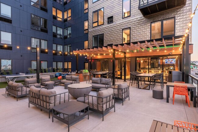 Pivot Apartments