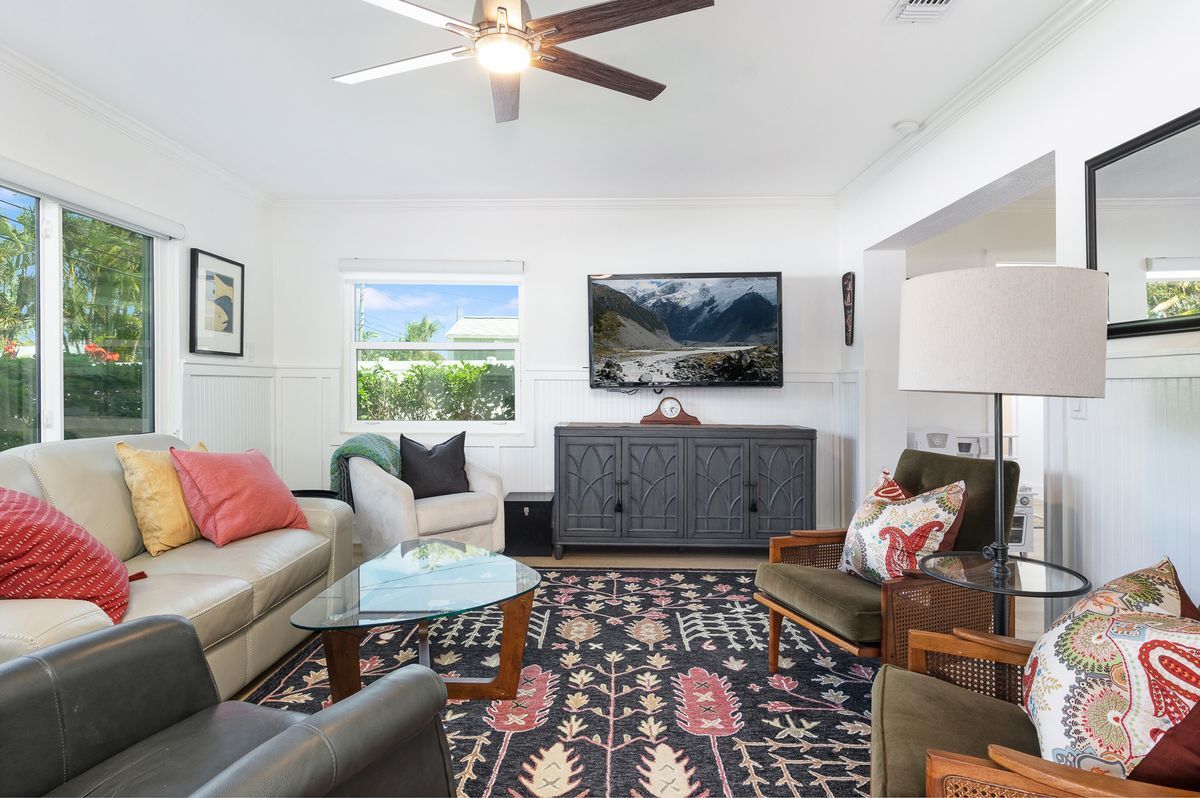 Photo - 715 44th Ave NE