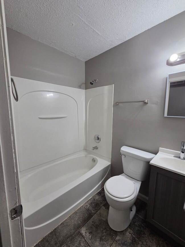 Photo - 1739 S Glenn Ave