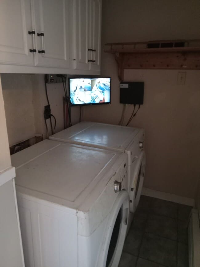 Building Photo - 63 Belmont St Unit 1st floor