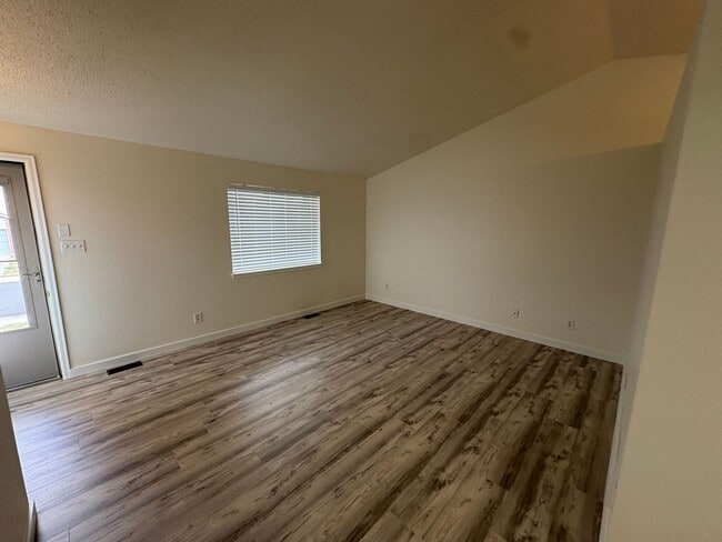 Photo - 13193 Quivas St