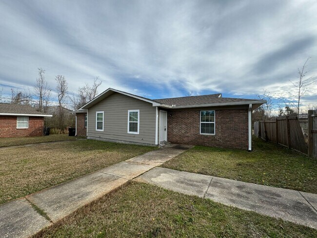 Photo - Quite peaceful 2 Bed, 1 Bath Duplex in Panama, FL - Perfect for Cozy Living! Unit C