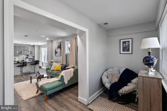 Building Photo - 1449 S 32nd St