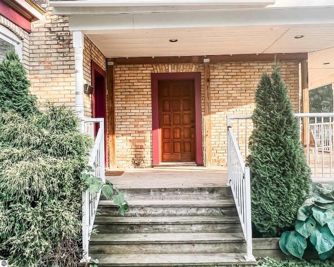 Photo - 617 S Main St