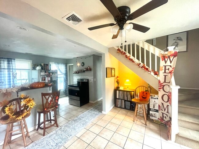 Open kitchen Entertainment area - 93 Pavilion Ave Townhome