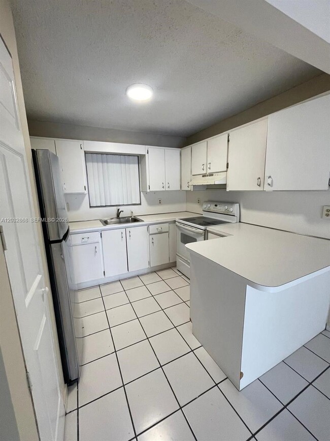 Photo - 2925 W 80th St Unit 101