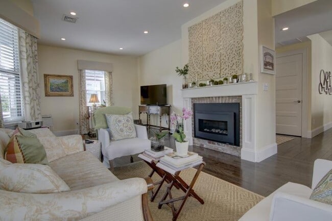 Photo - 26 S Angell St