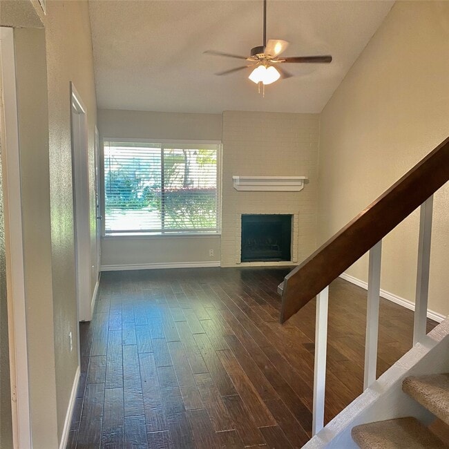 Photo - 11643 Southlake Dr