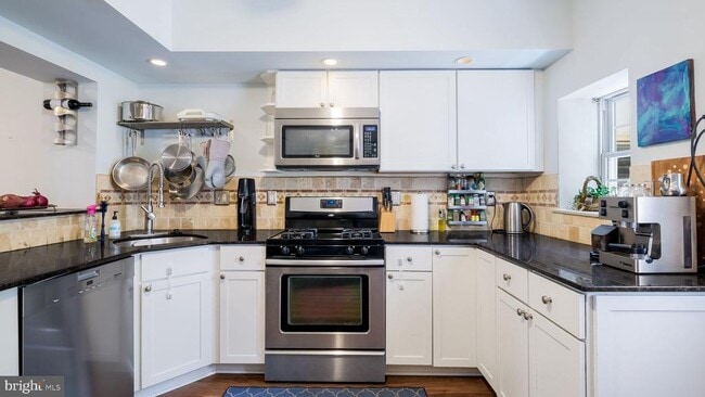Photo - 602 Clymer St