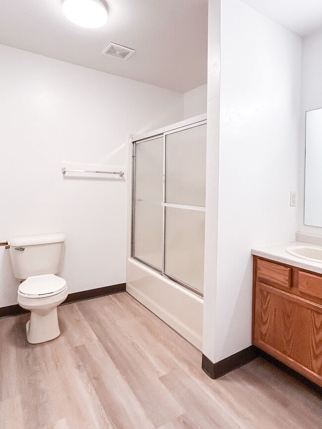 Photo - College Avenue Apartments