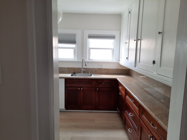 Kitchen - 1216 Keniston Ave Unit 1216 Keniston