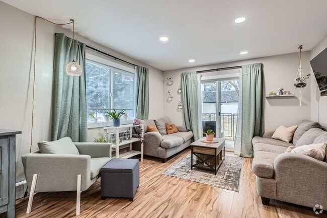 Building Photo - Modern Comfort Meets City Convenience in D... Rental