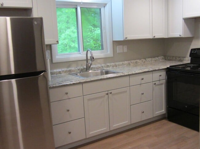 Photo - 174 Pattee Hill Rd