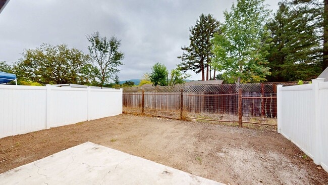 Building Photo - 15431 Marty Dr Unit 31