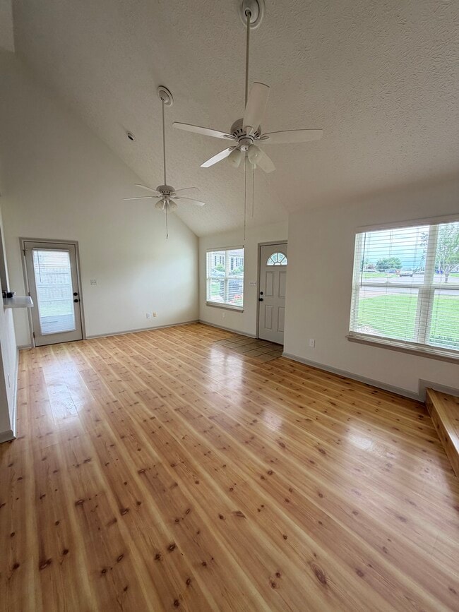 Photo - 761 Jennings Ct