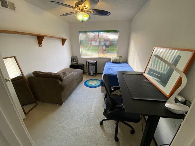 Building Photo - 45 Kenbrook Cir Unit Room for rent