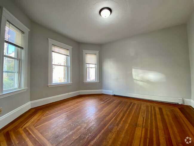 Building Photo - 14 Belknap St Unit 1 Rental