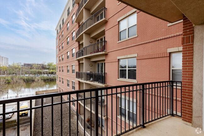 2BR, 2.5BA + Den - 1,690SF - View