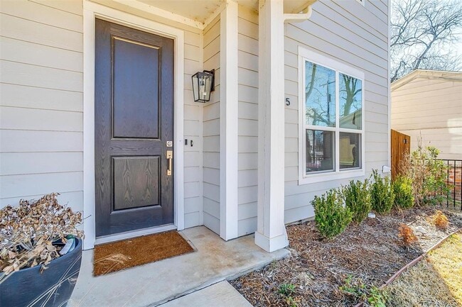 Photo - 215 Athenia Dr