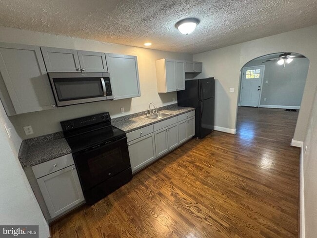 Photo - 124 Chandler Ct