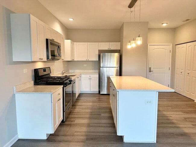 Photo - 301 N Madison St Unit 4C