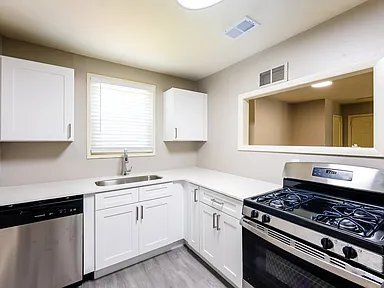 Photo - 700 Robison Dr