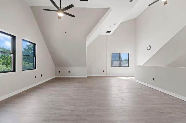 Photo - 555 Main St Unit B