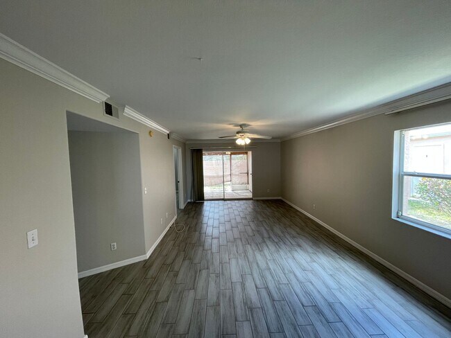 Photo - ANNUAL RENTAL - 2 BED/2BATH CONDO - THE MANOR AT MORTON GROVE Unidad 14