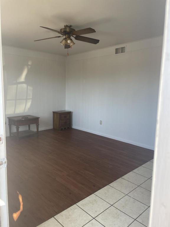 Photo - 1605 Saunders St