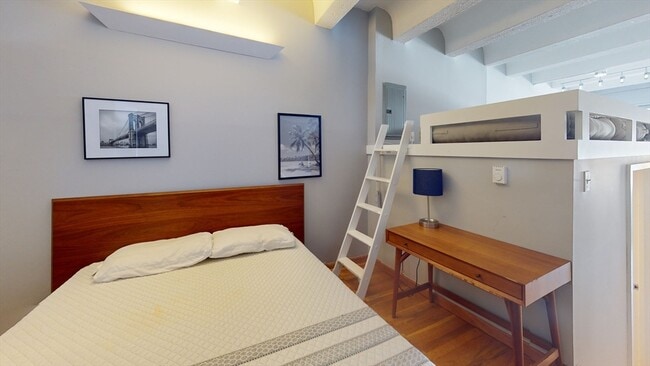 Photo - 12 Stoneholm St Unit 511