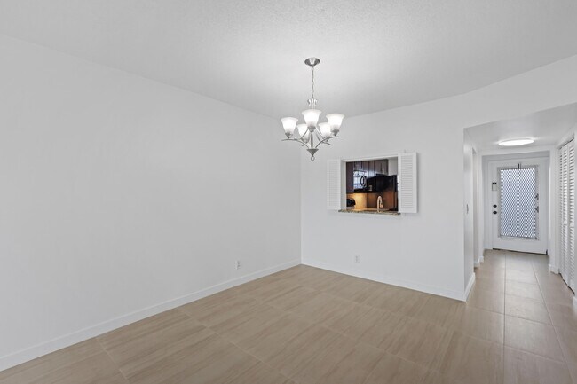 Photo - 2840 SW 22nd Ave Unidad 308