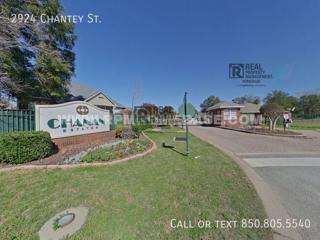 Photo - 2924 Chantey St