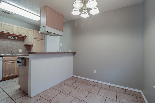 Photo - 2401 87th St Unidad B
