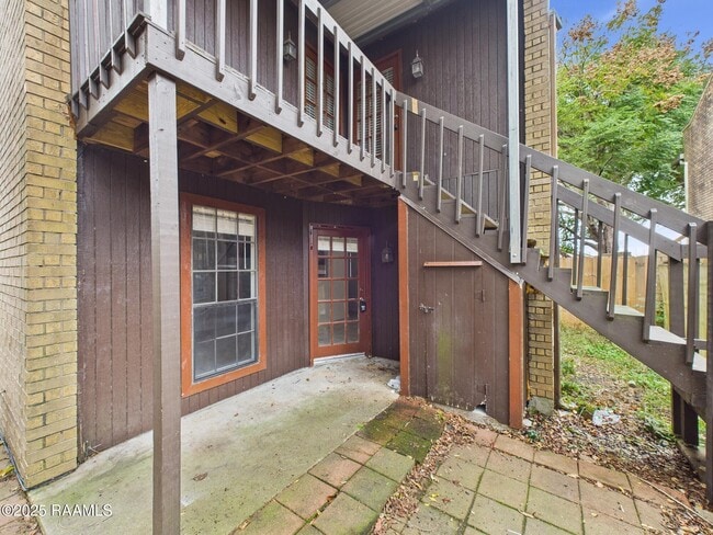 Photo - 108 Shekel Dr