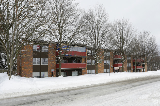 Photo - California West Apartments
