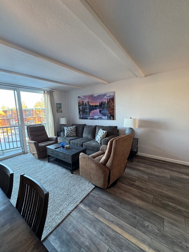 Photo - 2071 Venice Dr Unit 296