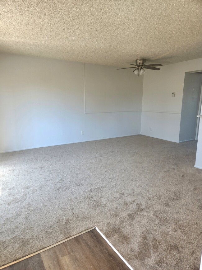 Photo - 8726 Independence Ave Unidad 219I