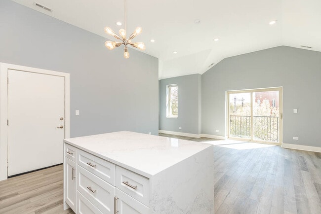 Photo - 6632 S Kenwood Ave Unit 2