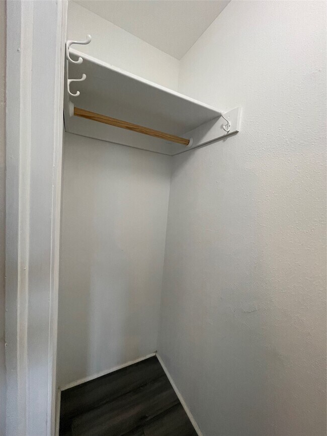 Photo - 229 Neyland St