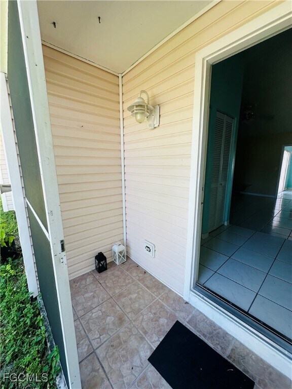 Photo - 1421 SW 9th Ct